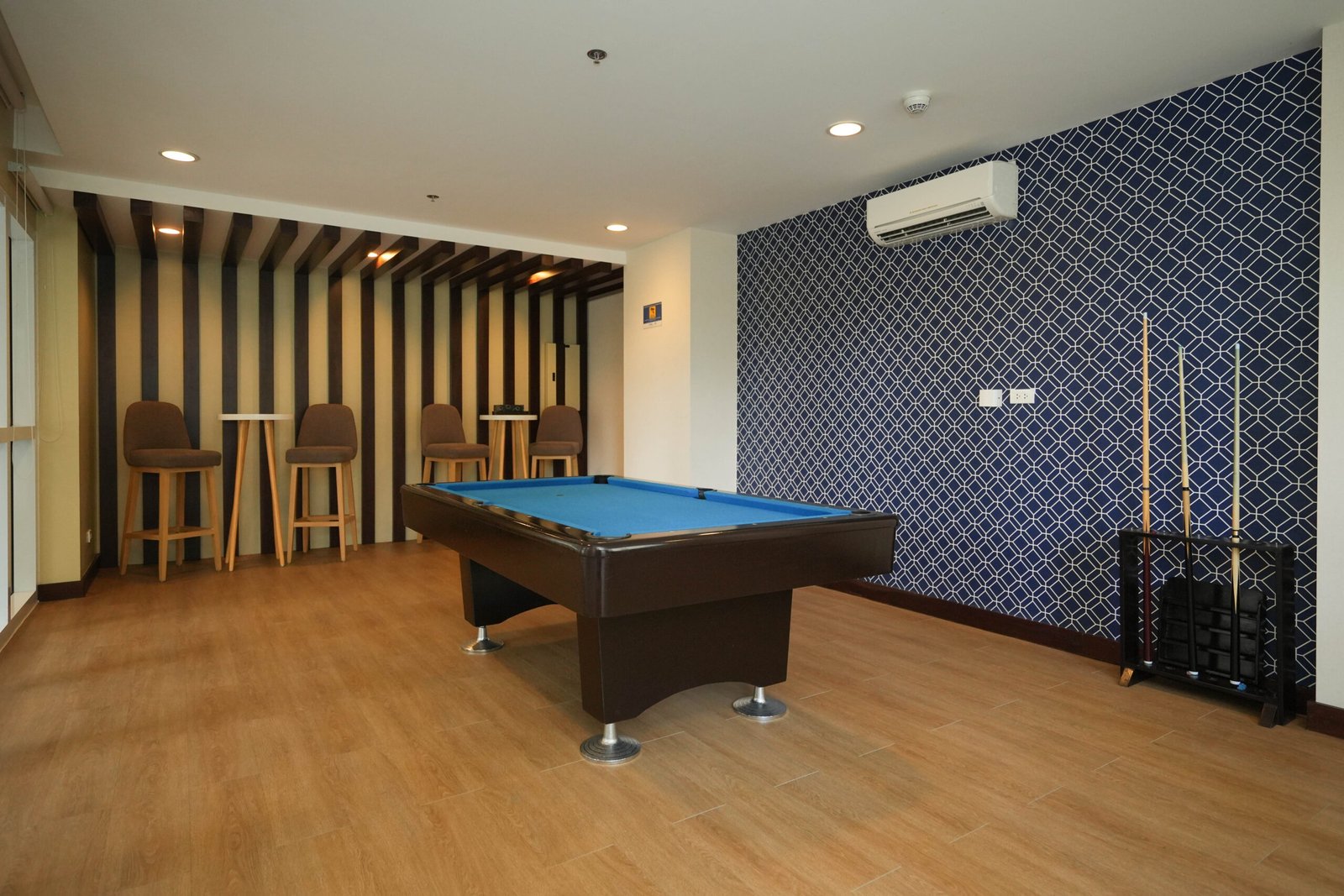 Game Room (2)