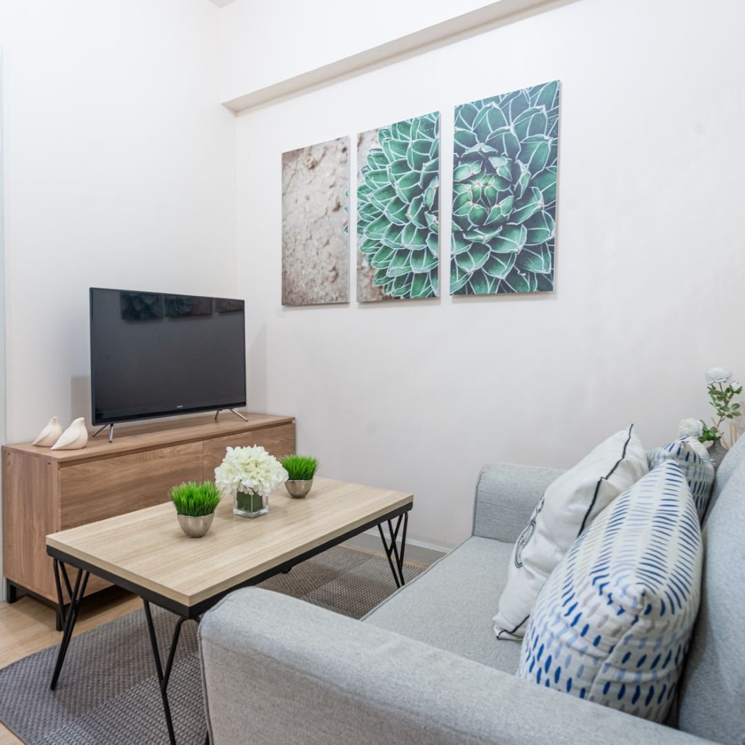 11_2BR_Living_Room (Large)