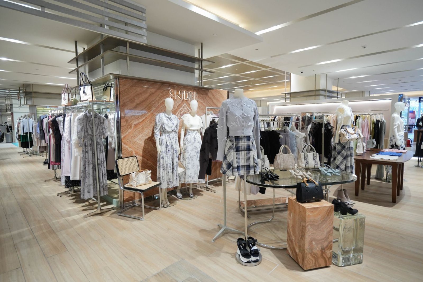 Mistsukoshi-16 (Large)